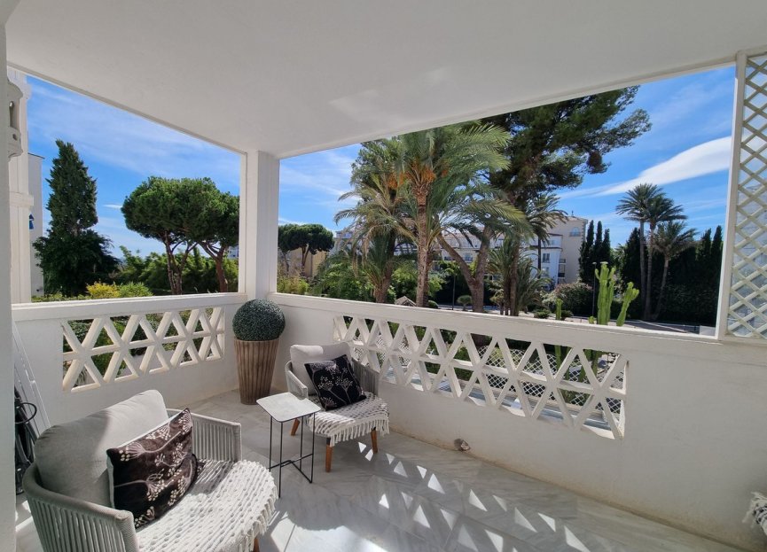 Resale - Apartment - Middle Floor Apartment - Marbella - Puerto Banús