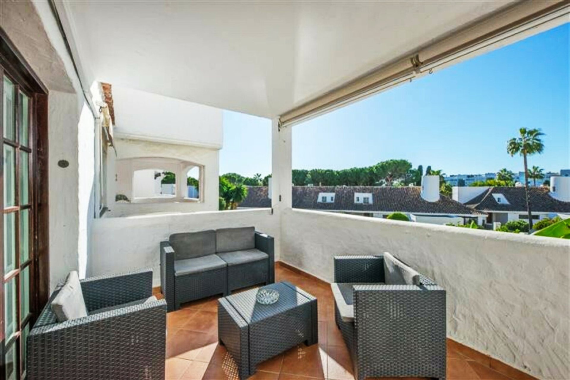 Resale - Apartment - Middle Floor Apartment - Marbella - Puerto Banús