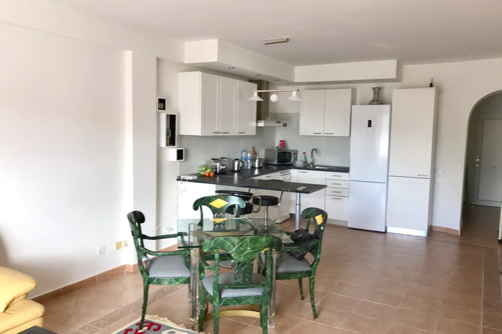 Resale - Apartment - Middle Floor Apartment - Marbella - Puerto Banús