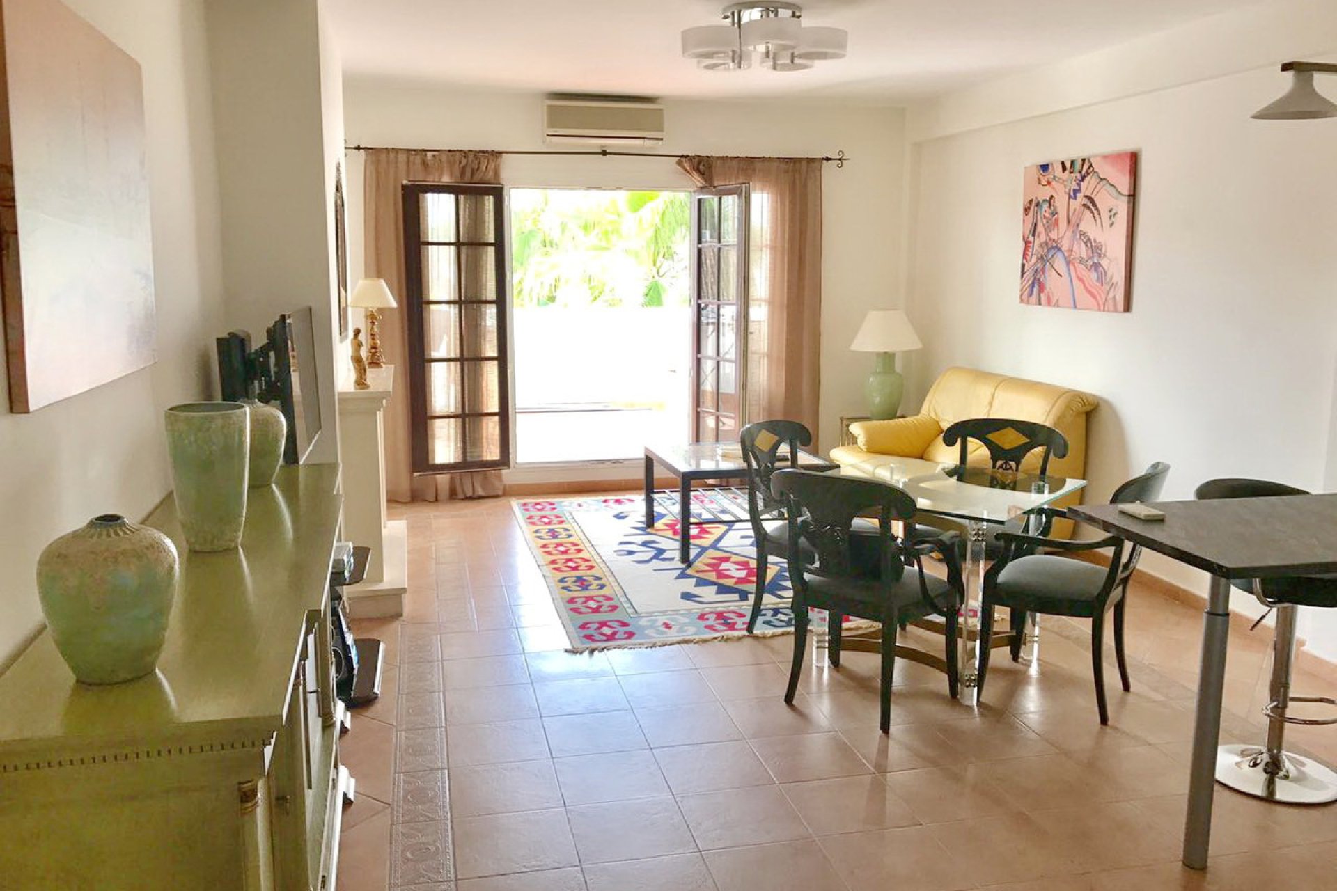 Resale - Apartment - Middle Floor Apartment - Marbella - Puerto Banús