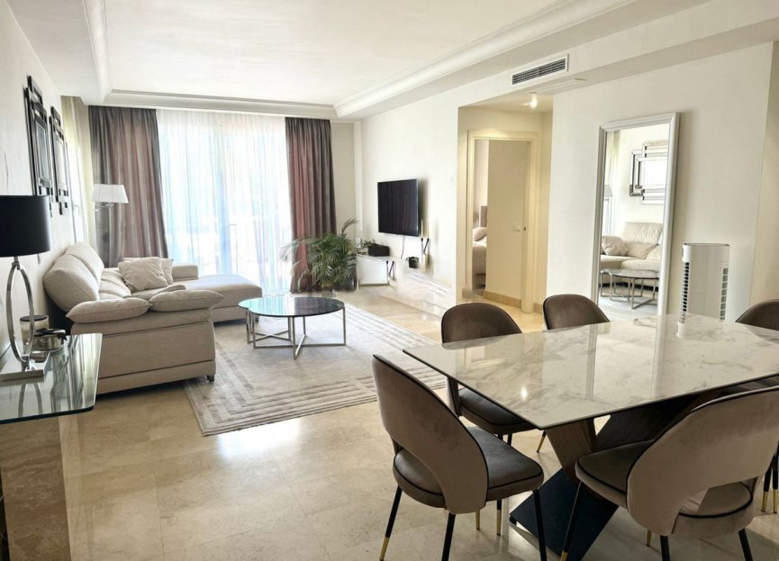 Resale - Apartment - Middle Floor Apartment - Marbella - Puerto Banús