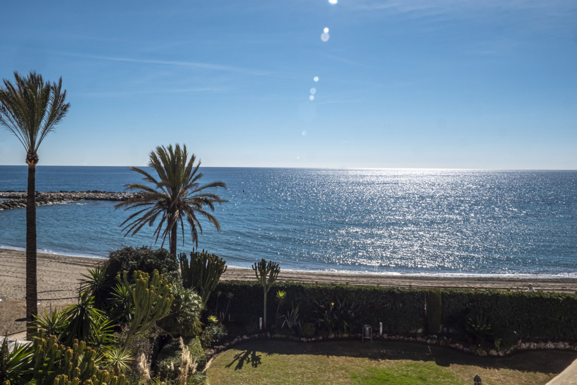 Resale - Apartment - Middle Floor Apartment - Marbella - Puerto Banús