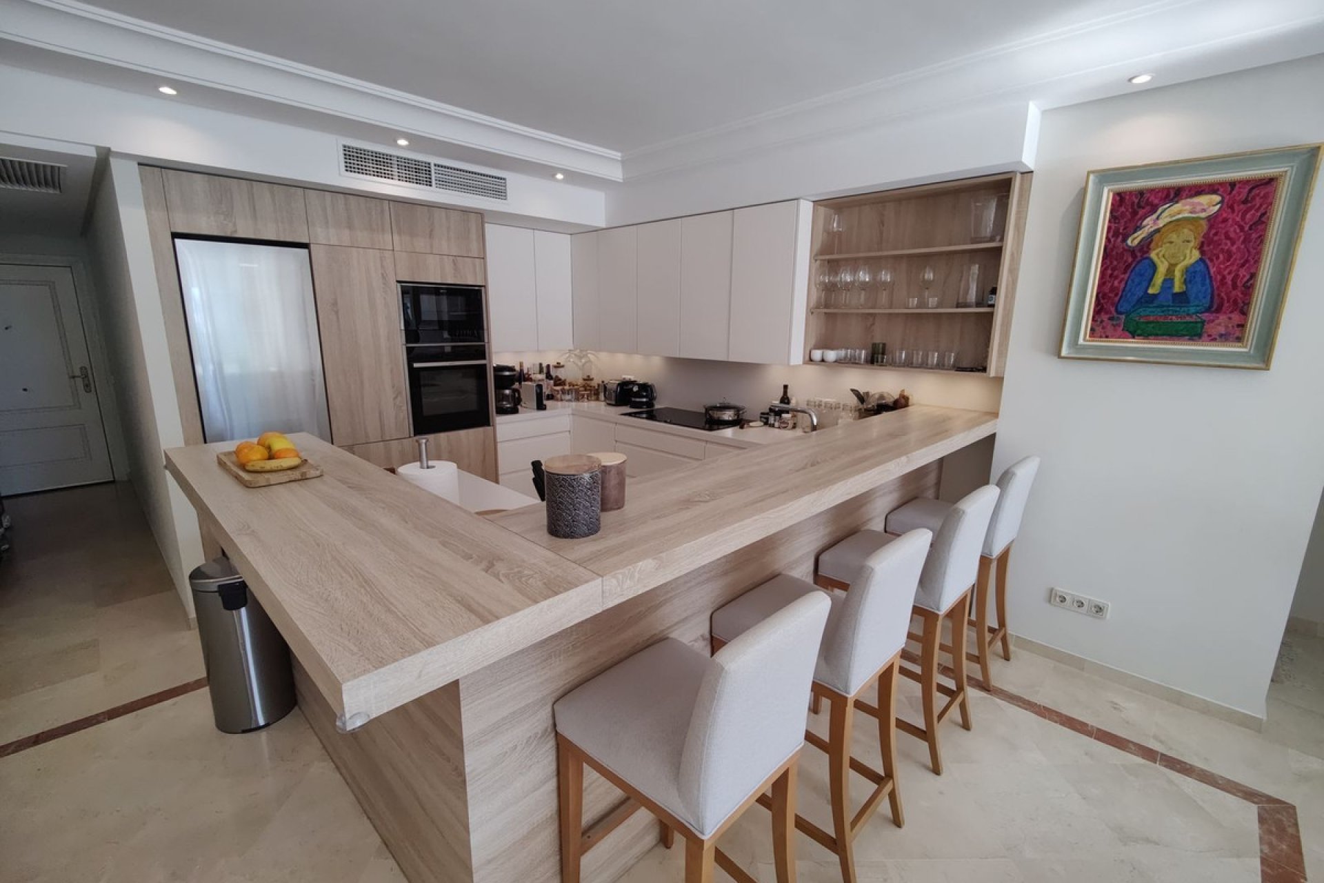 Resale - Apartment - Middle Floor Apartment - Marbella - Puerto Banús