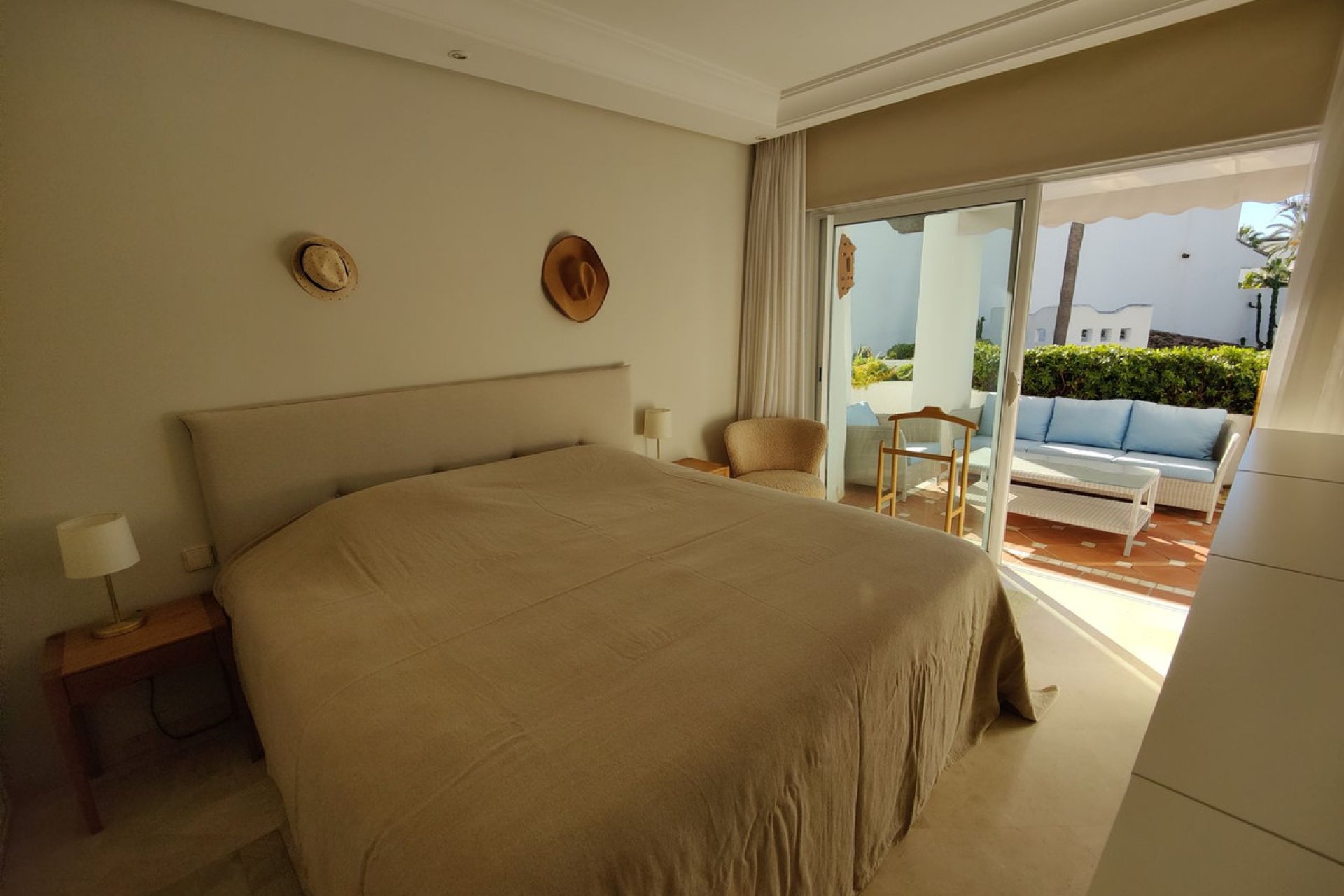 Resale - Apartment - Middle Floor Apartment - Marbella - Puerto Banús