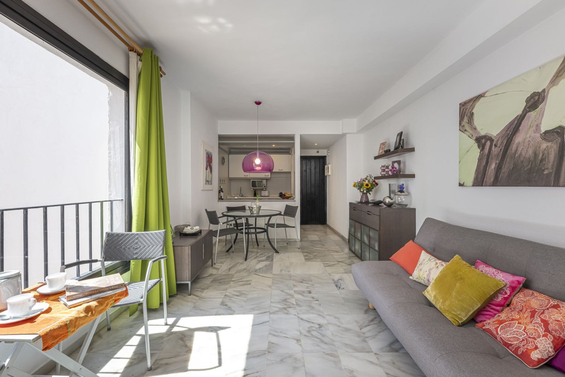 Resale - Apartment - Middle Floor Apartment - Marbella - Puerto Banús