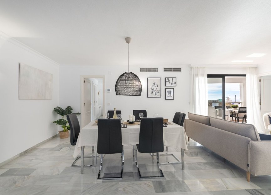 Resale - Apartment - Middle Floor Apartment - Marbella - Puerto Banús