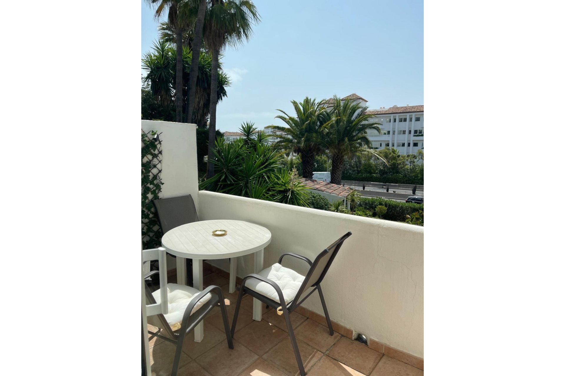 Resale - Apartment - Middle Floor Apartment - Marbella - Puerto Banús