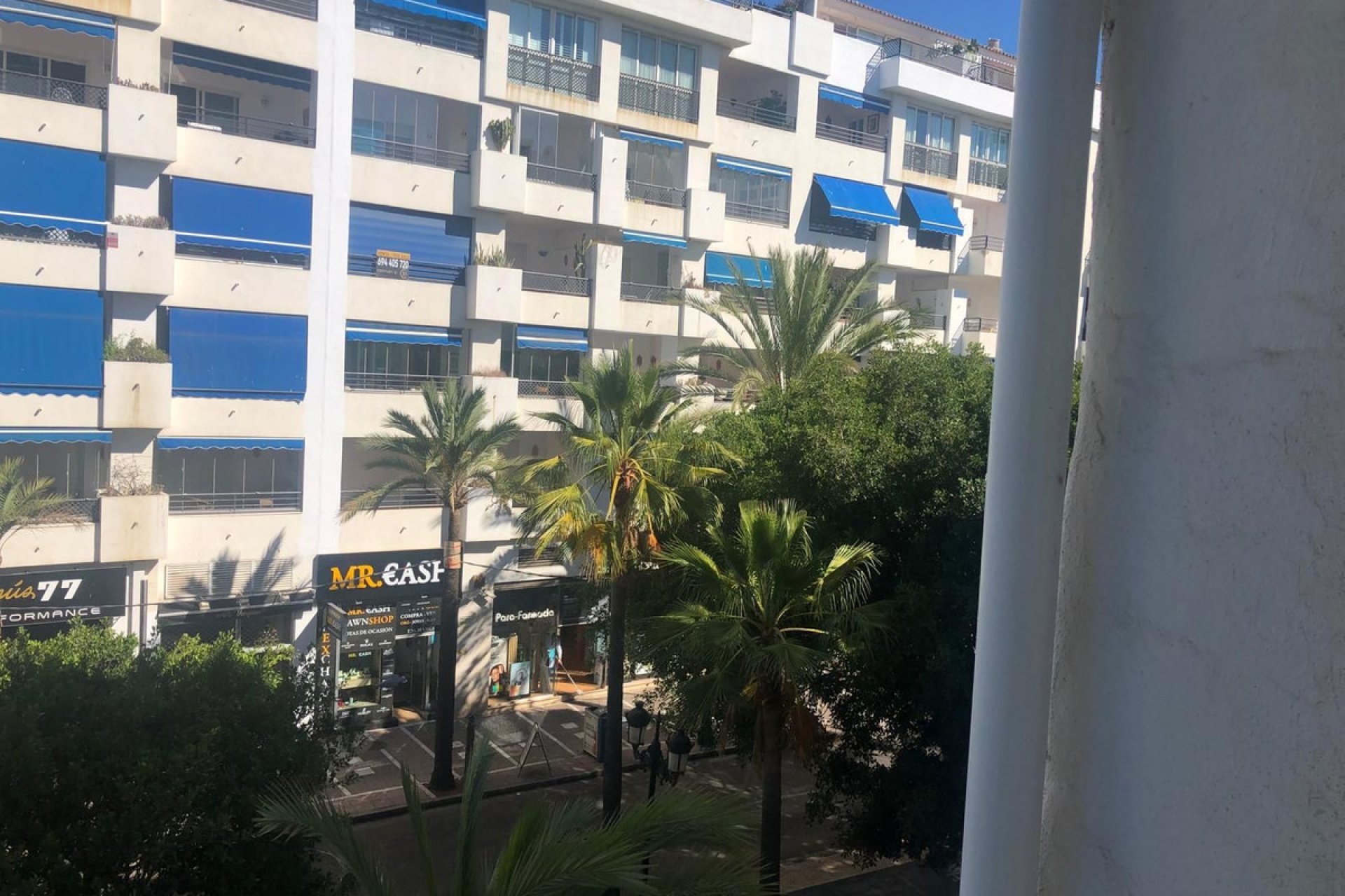 Resale - Apartment - Middle Floor Apartment - Marbella - Puerto Banús