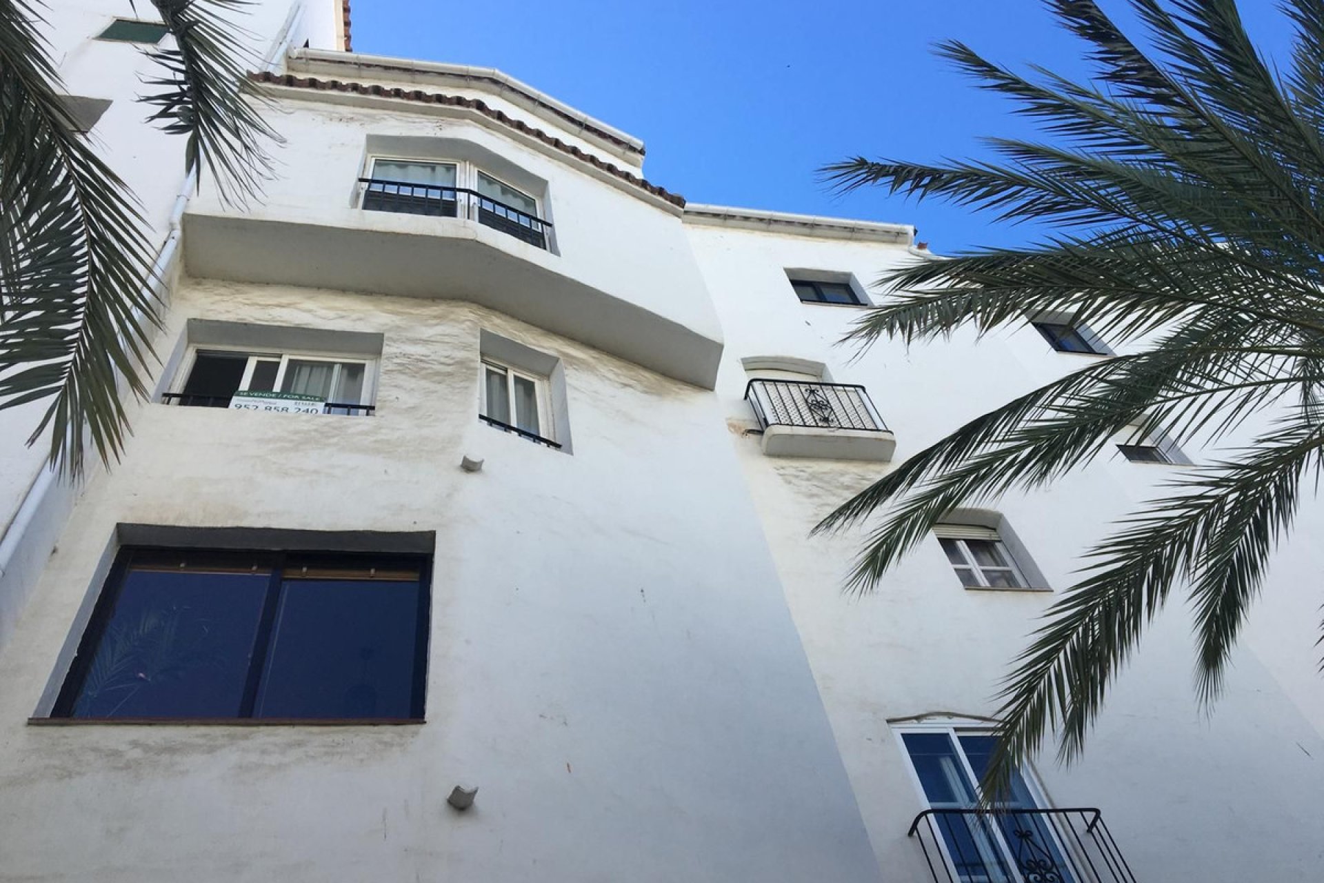 Resale - Apartment - Middle Floor Apartment - Marbella - Puerto Banús