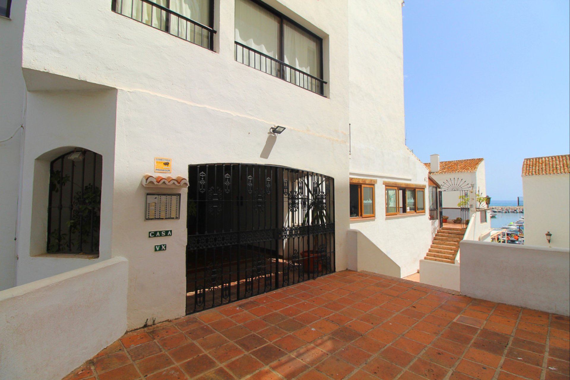 Resale - Apartment - Middle Floor Apartment - Marbella - Puerto Banús