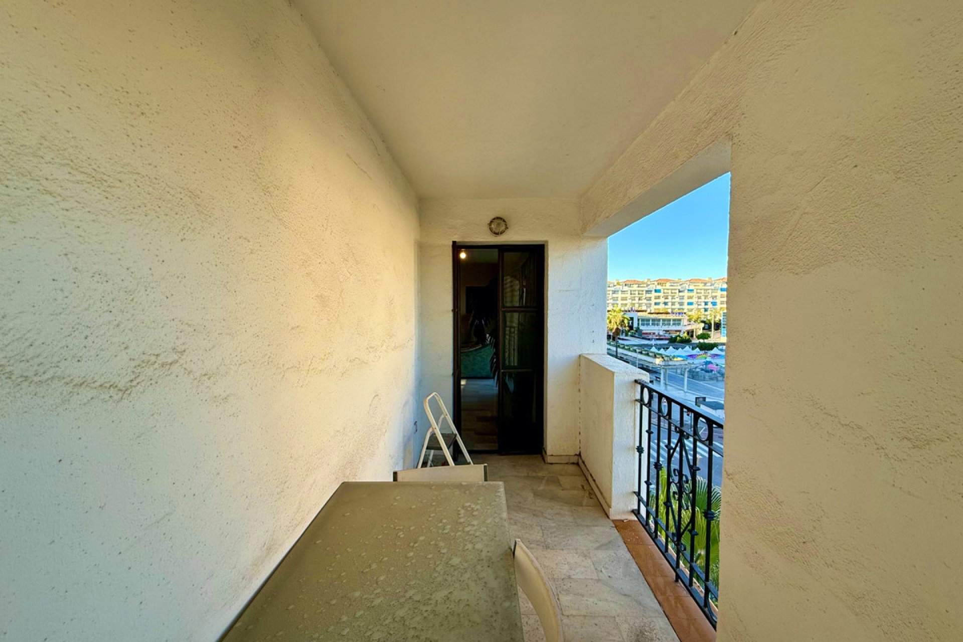 Resale - Apartment - Middle Floor Apartment - Marbella - Puerto Banús