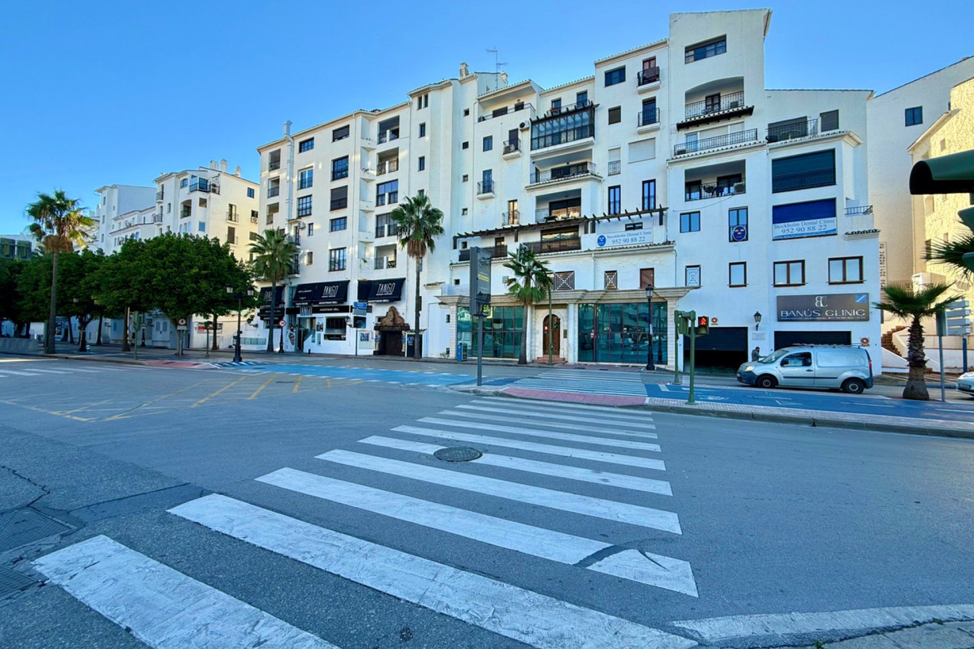 Resale - Apartment - Middle Floor Apartment - Marbella - Puerto Banús