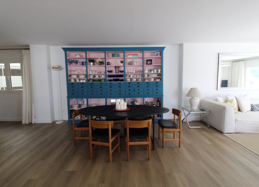 Resale - Apartment - Middle Floor Apartment - Marbella - Puerto Banús