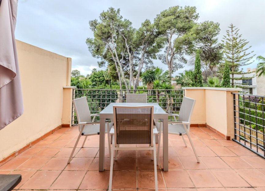 Resale - Apartment - Middle Floor Apartment - Marbella - Puerto Banús