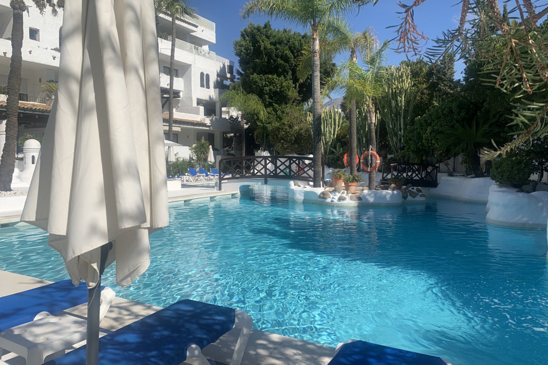 Resale - Apartment - Middle Floor Apartment - Marbella - Puerto Banús