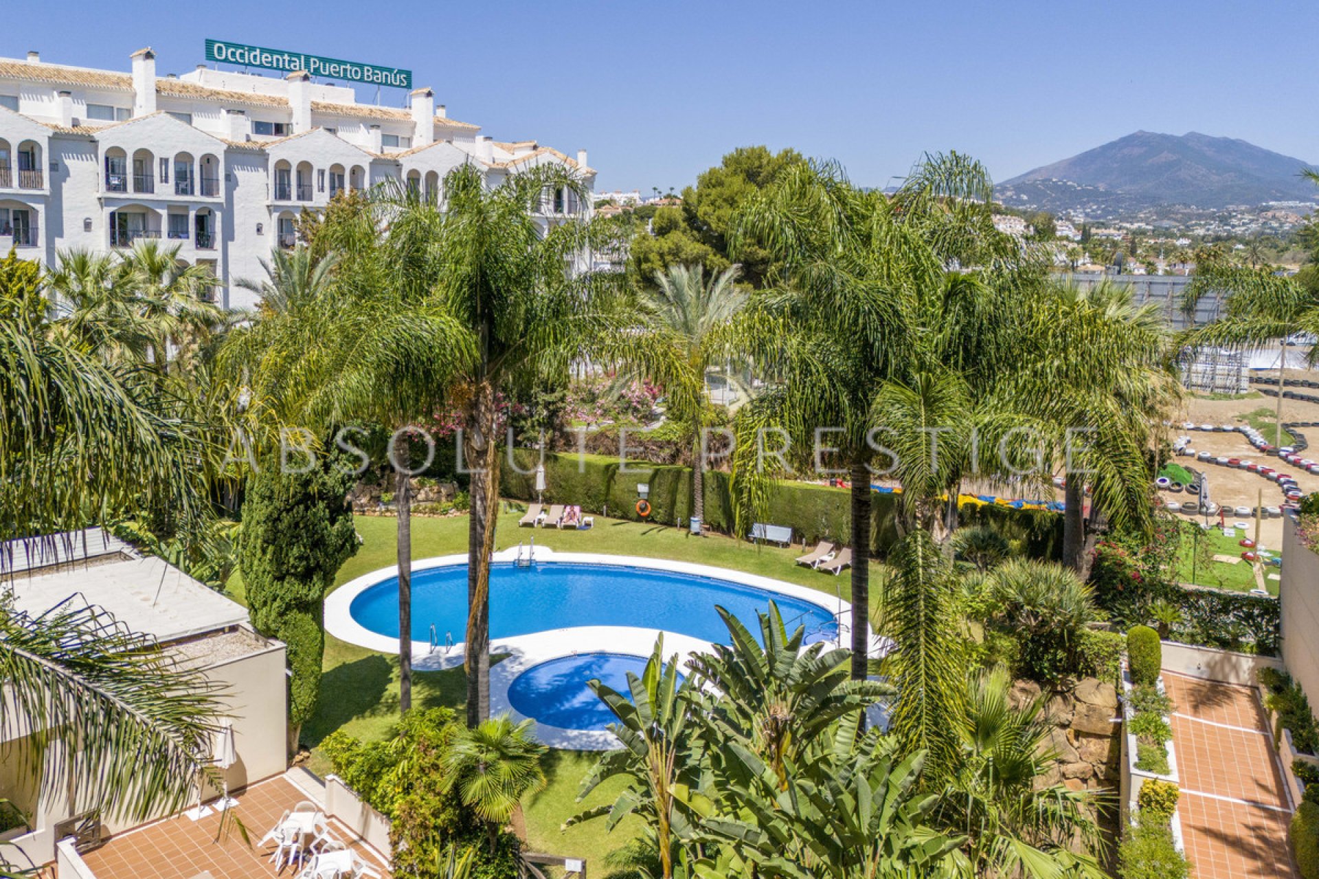 Resale - Apartment - Middle Floor Apartment - Marbella - Puerto Banús