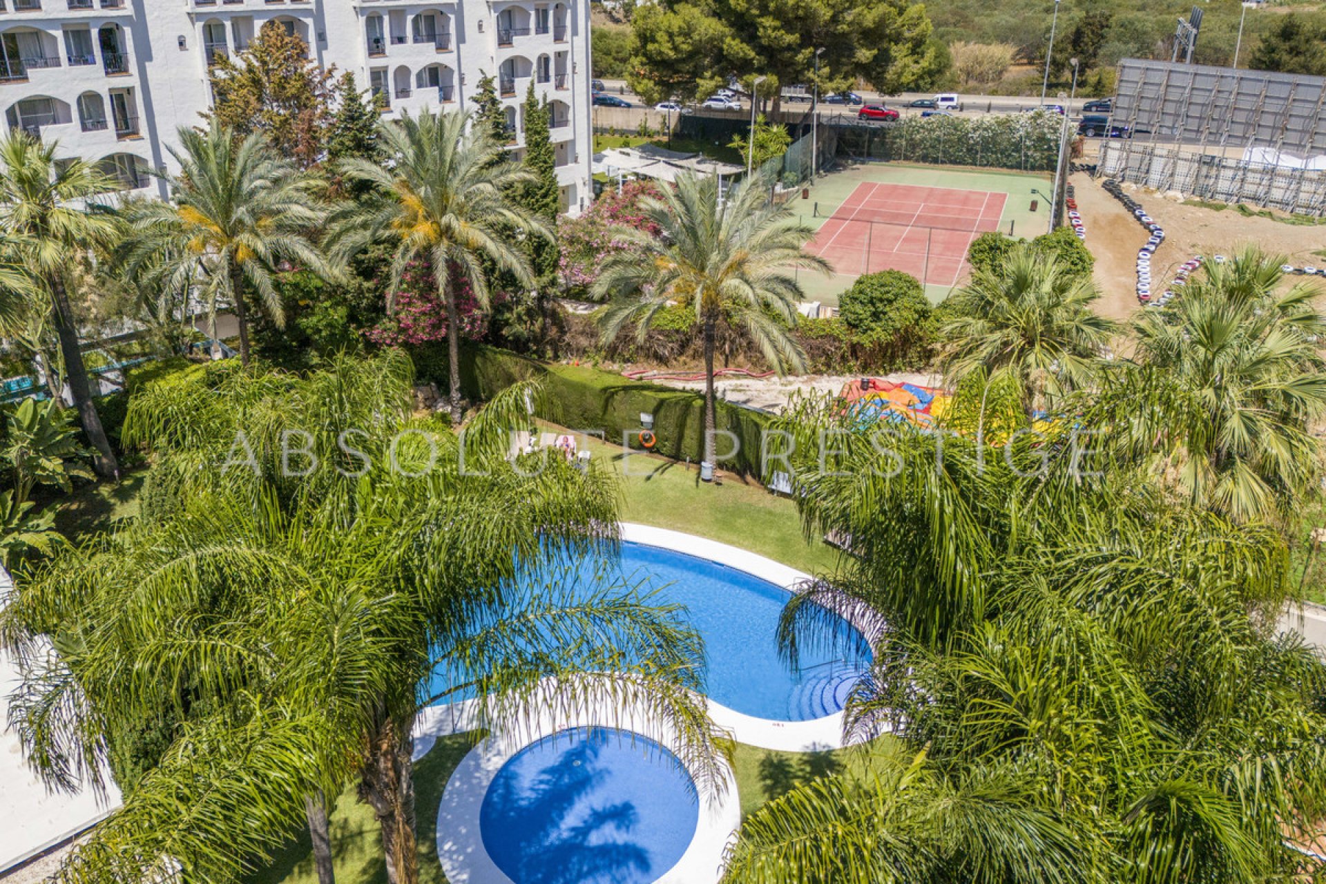 Resale - Apartment - Middle Floor Apartment - Marbella - Puerto Banús