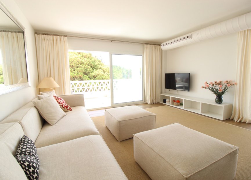 Resale - Apartment - Middle Floor Apartment - Marbella - Puerto Banús