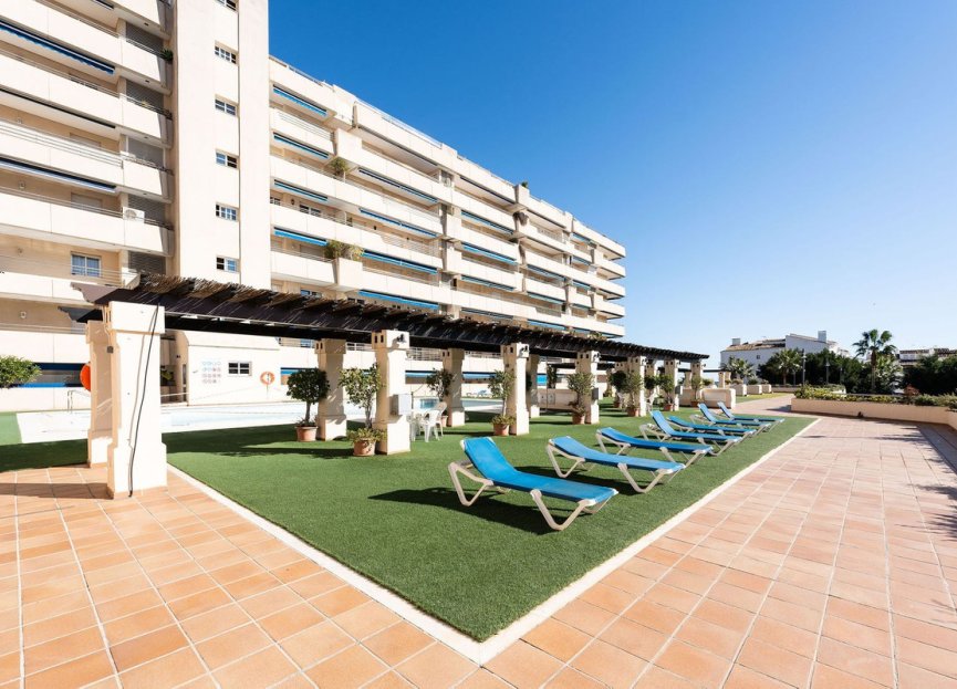 Resale - Apartment - Middle Floor Apartment - Marbella - Puerto Banús