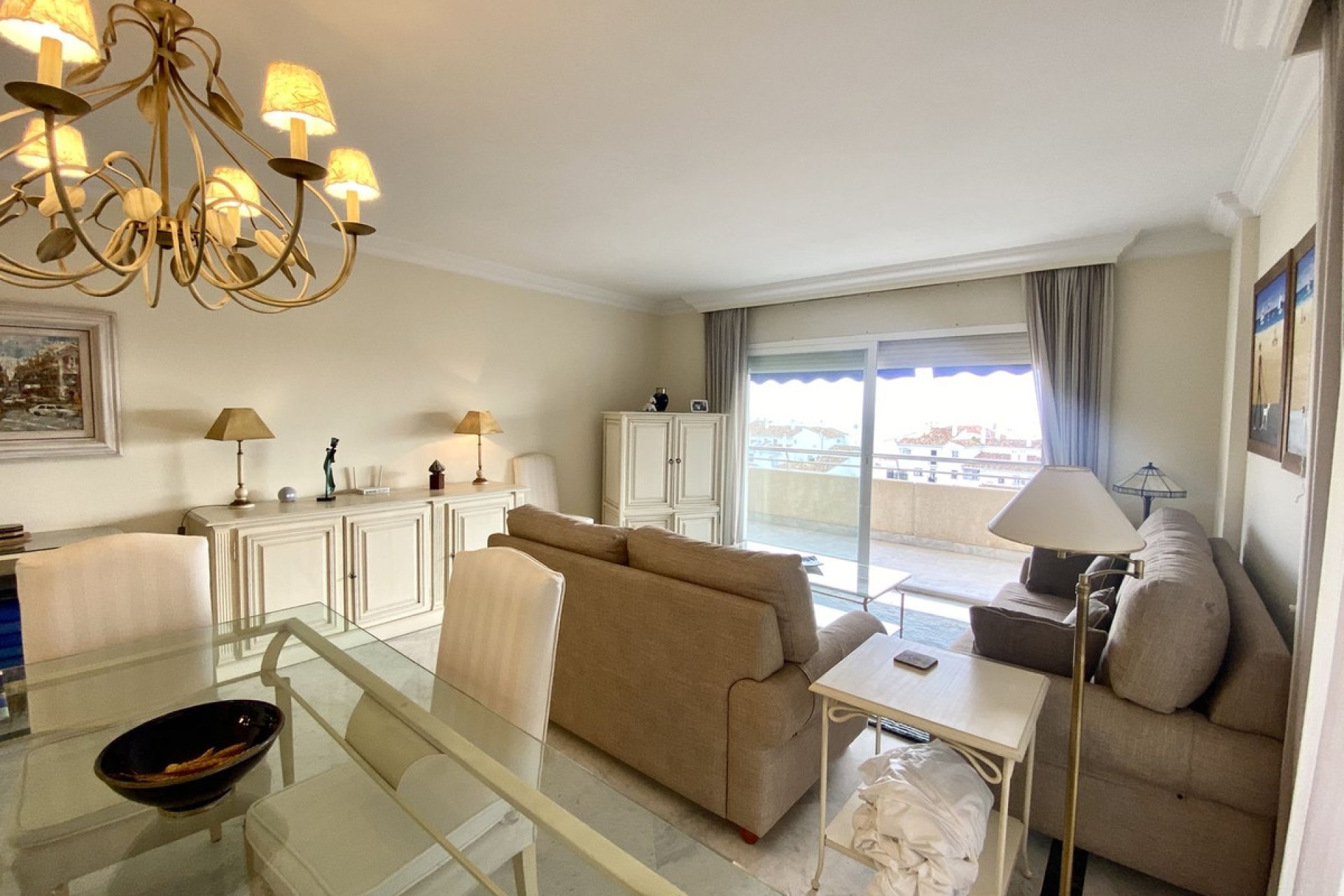 Resale - Apartment - Middle Floor Apartment - Marbella - Puerto Banús