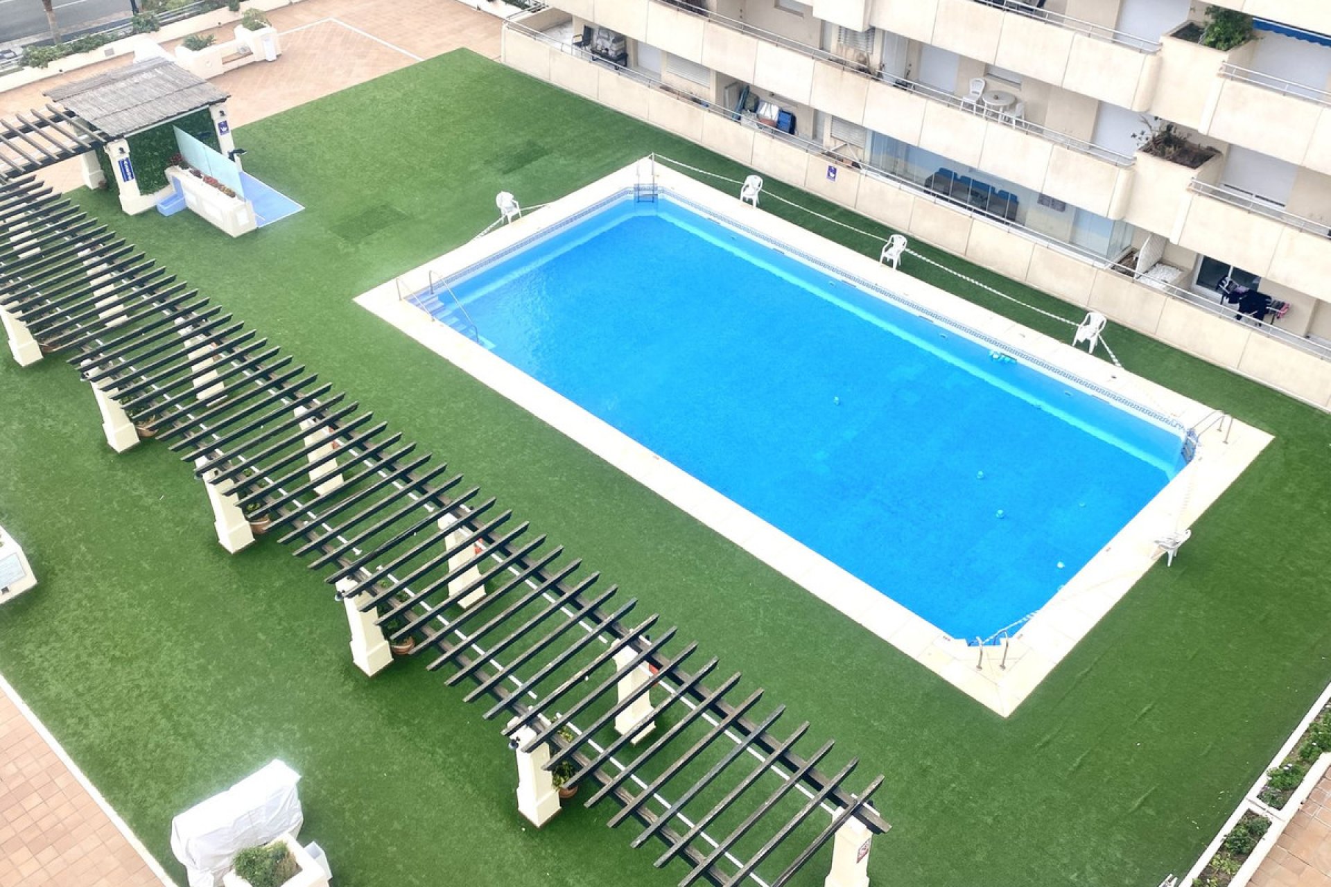 Resale - Apartment - Middle Floor Apartment - Marbella - Puerto Banús