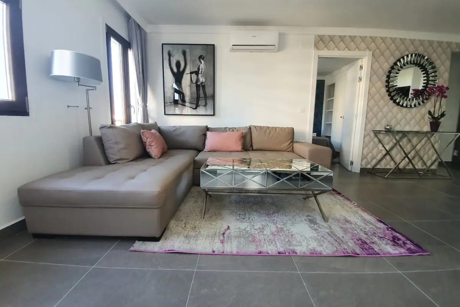 Resale - Apartment - Middle Floor Apartment - Marbella - Puerto Banús