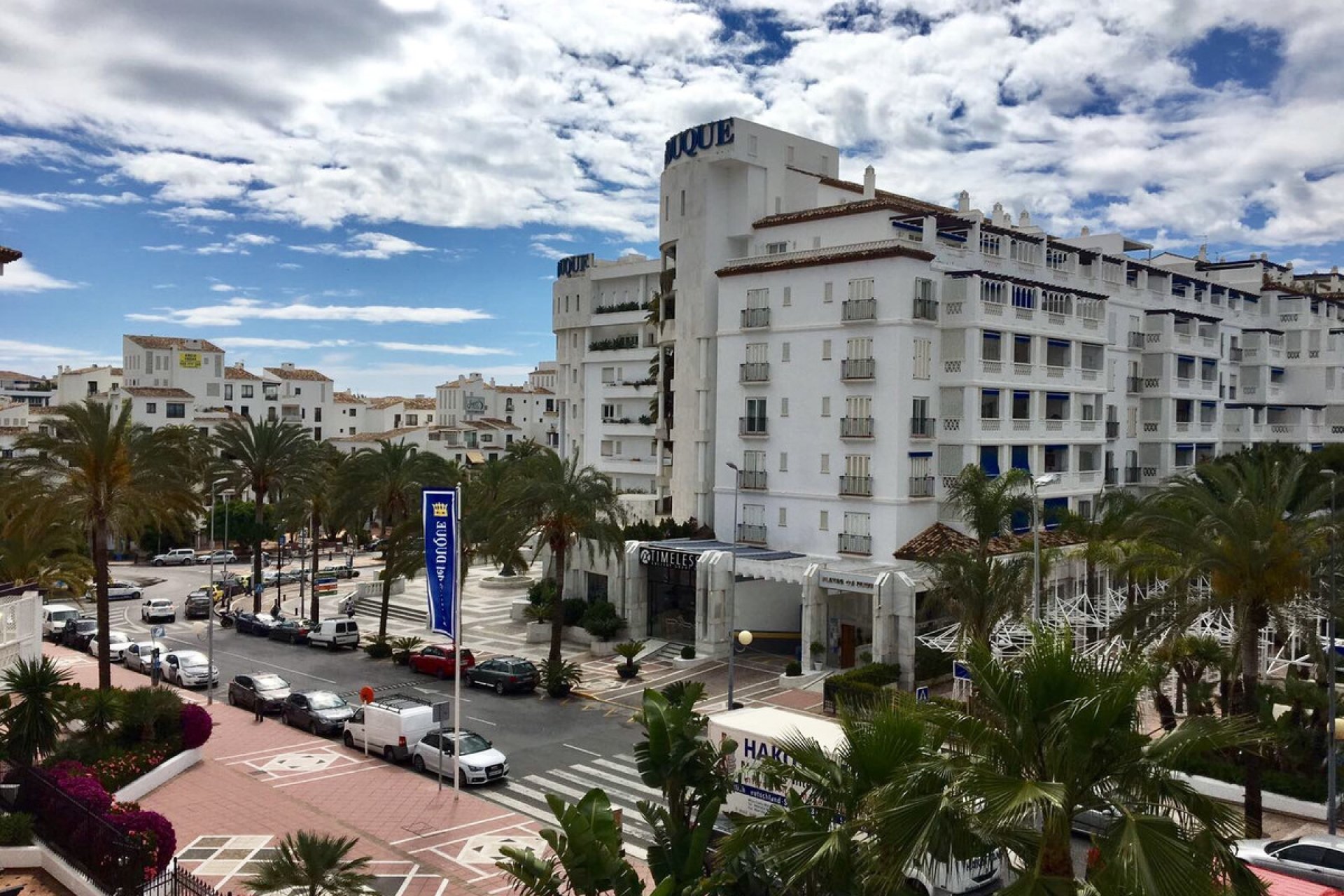 Resale - Apartment - Middle Floor Apartment - Marbella - Puerto Banús