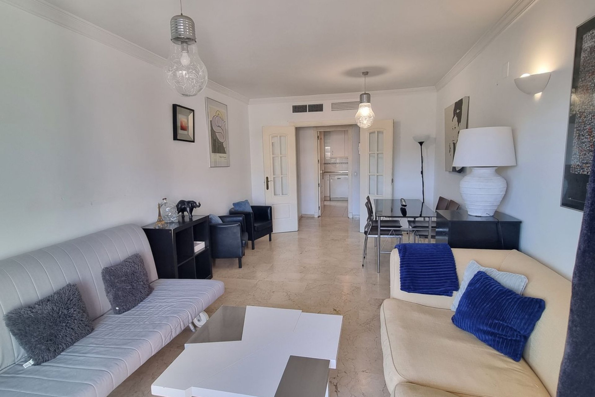 Resale - Apartment - Middle Floor Apartment - Marbella - Puerto Banús