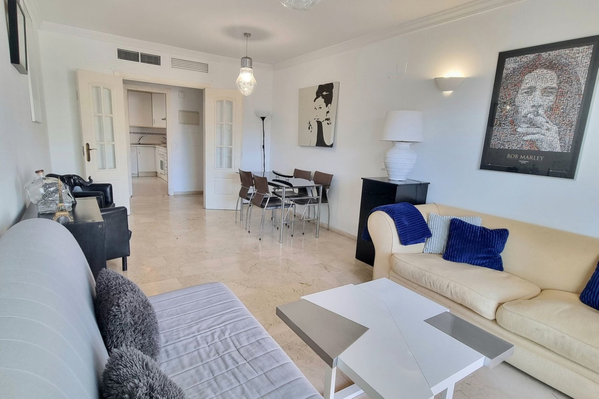 Resale - Apartment - Middle Floor Apartment - Marbella - Puerto Banús