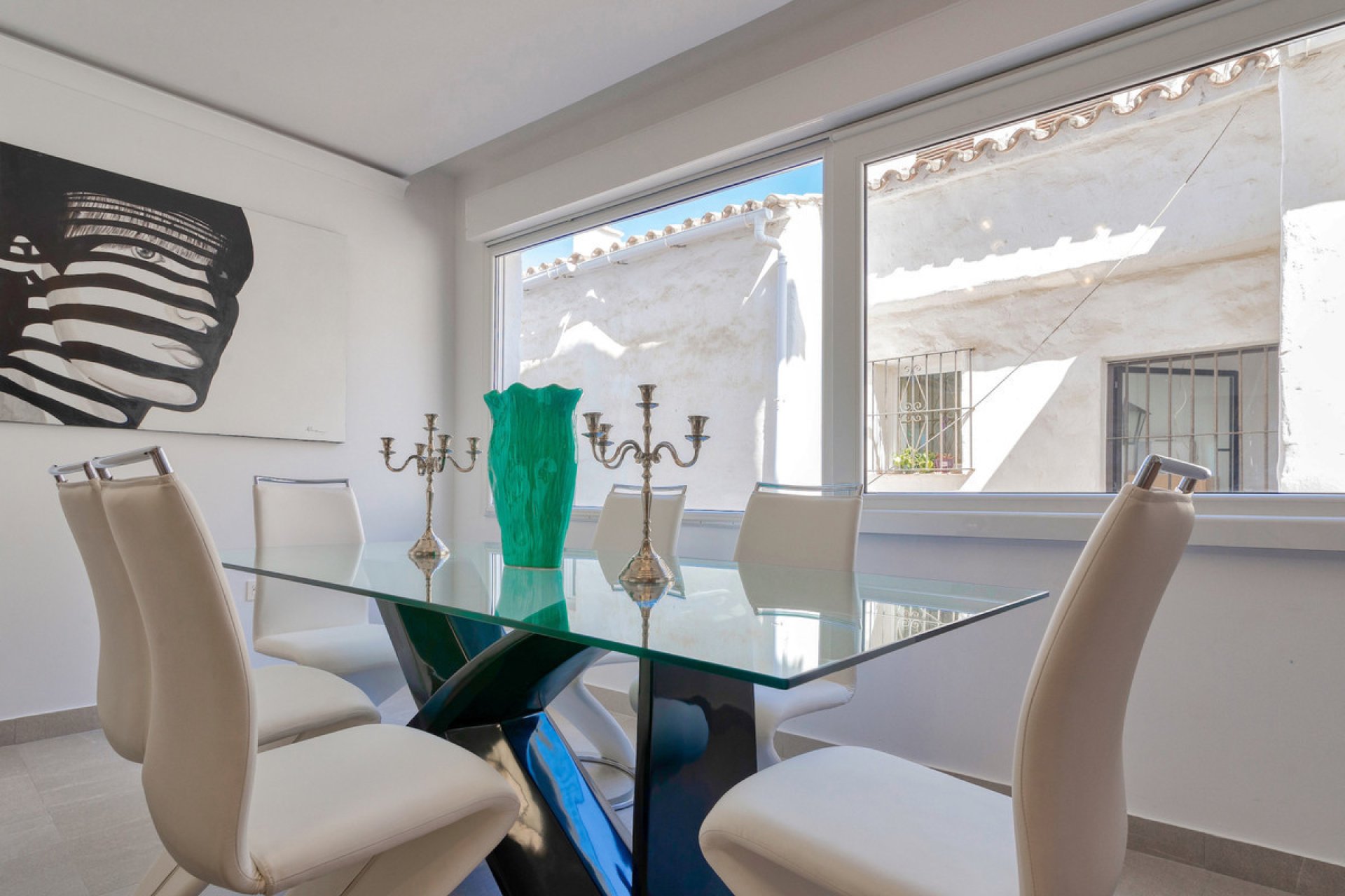 Resale - Apartment - Middle Floor Apartment - Marbella - Puerto Banús