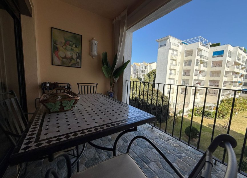 Resale - Apartment - Middle Floor Apartment - Marbella - Puerto Banús