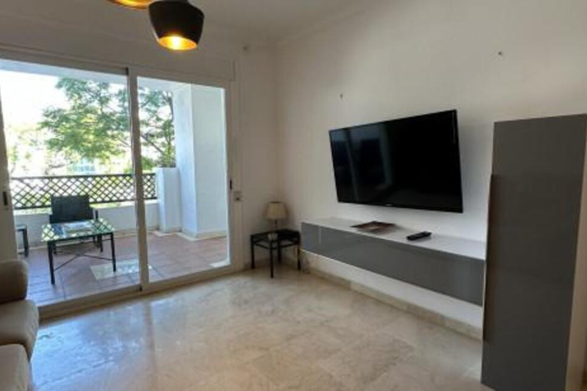 Resale - Apartment - Middle Floor Apartment - Marbella - Puerto Banús