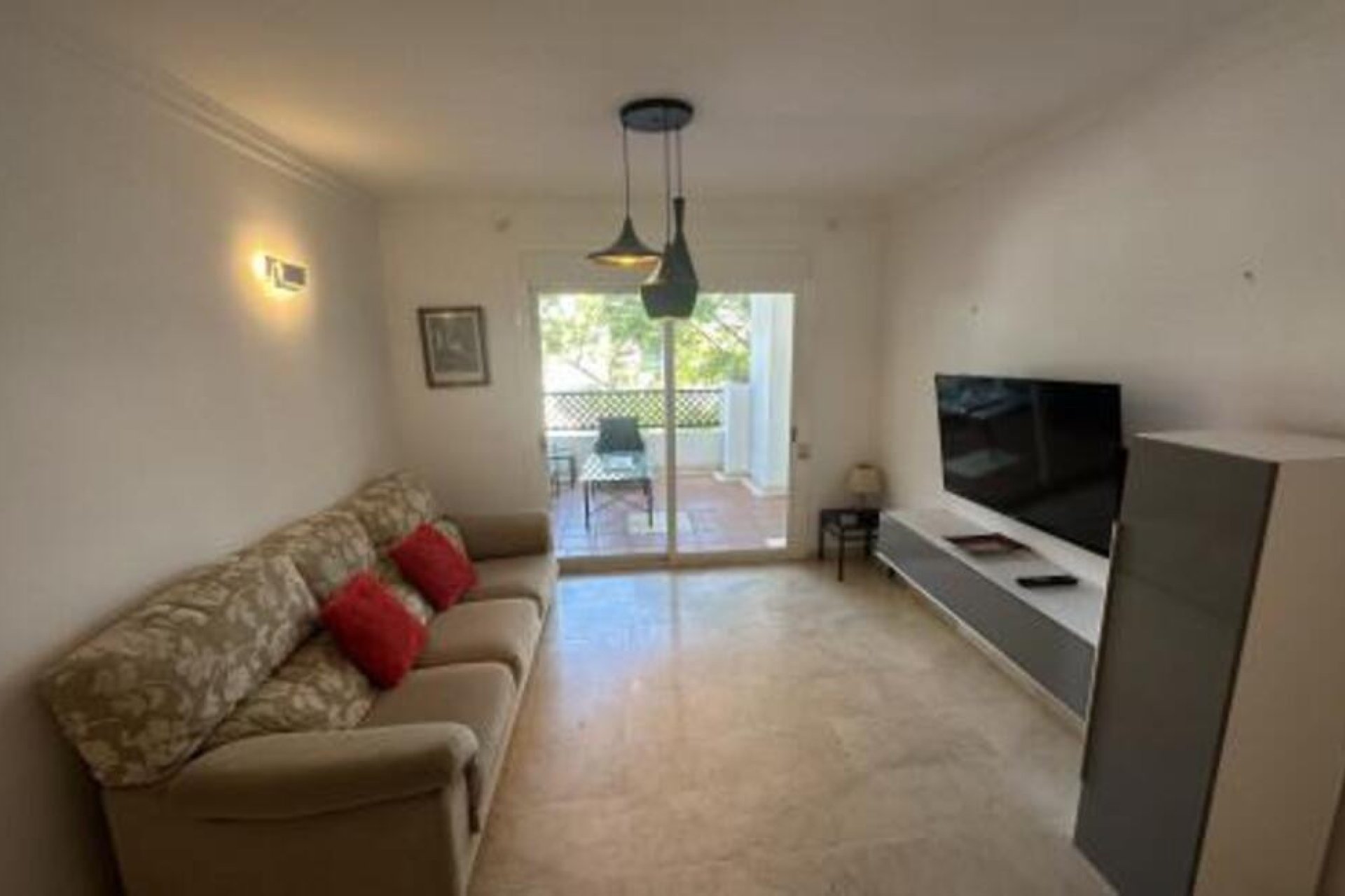 Resale - Apartment - Middle Floor Apartment - Marbella - Puerto Banús