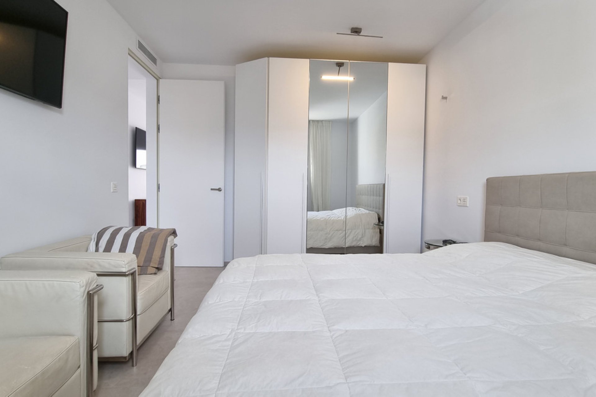 Resale - Apartment - Middle Floor Apartment - Marbella - Puerto Banús