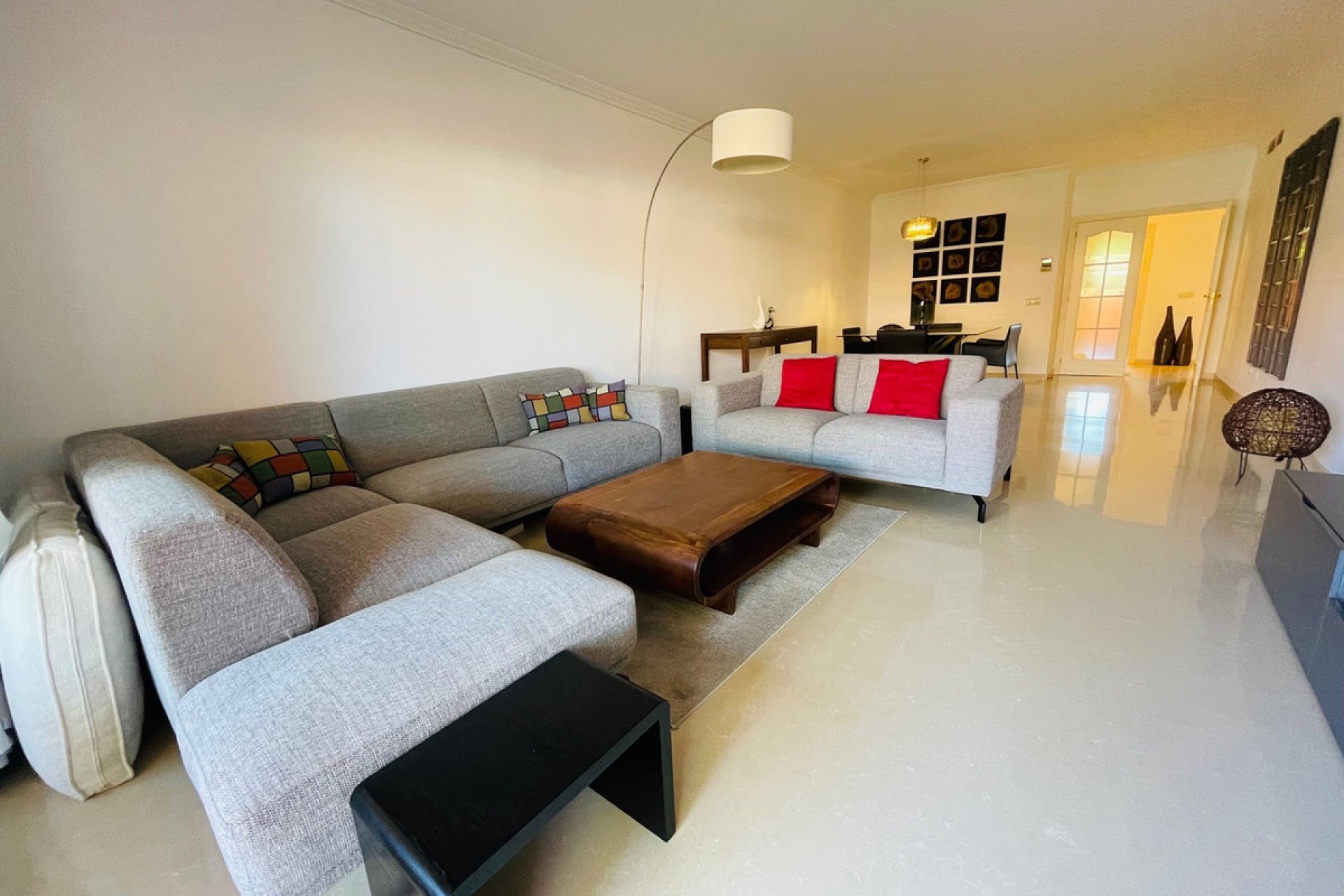 Resale - Apartment - Middle Floor Apartment - Marbella - Puerto Banús