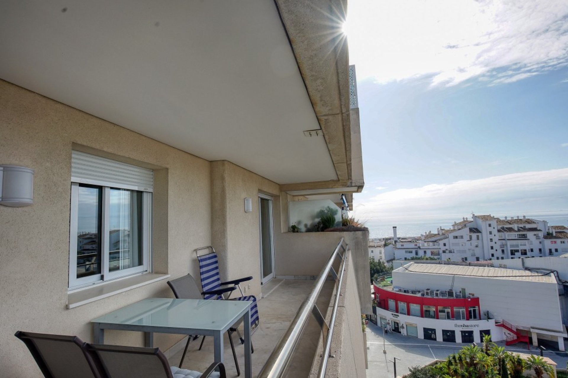 Resale - Apartment - Middle Floor Apartment - Marbella - Puerto Banús