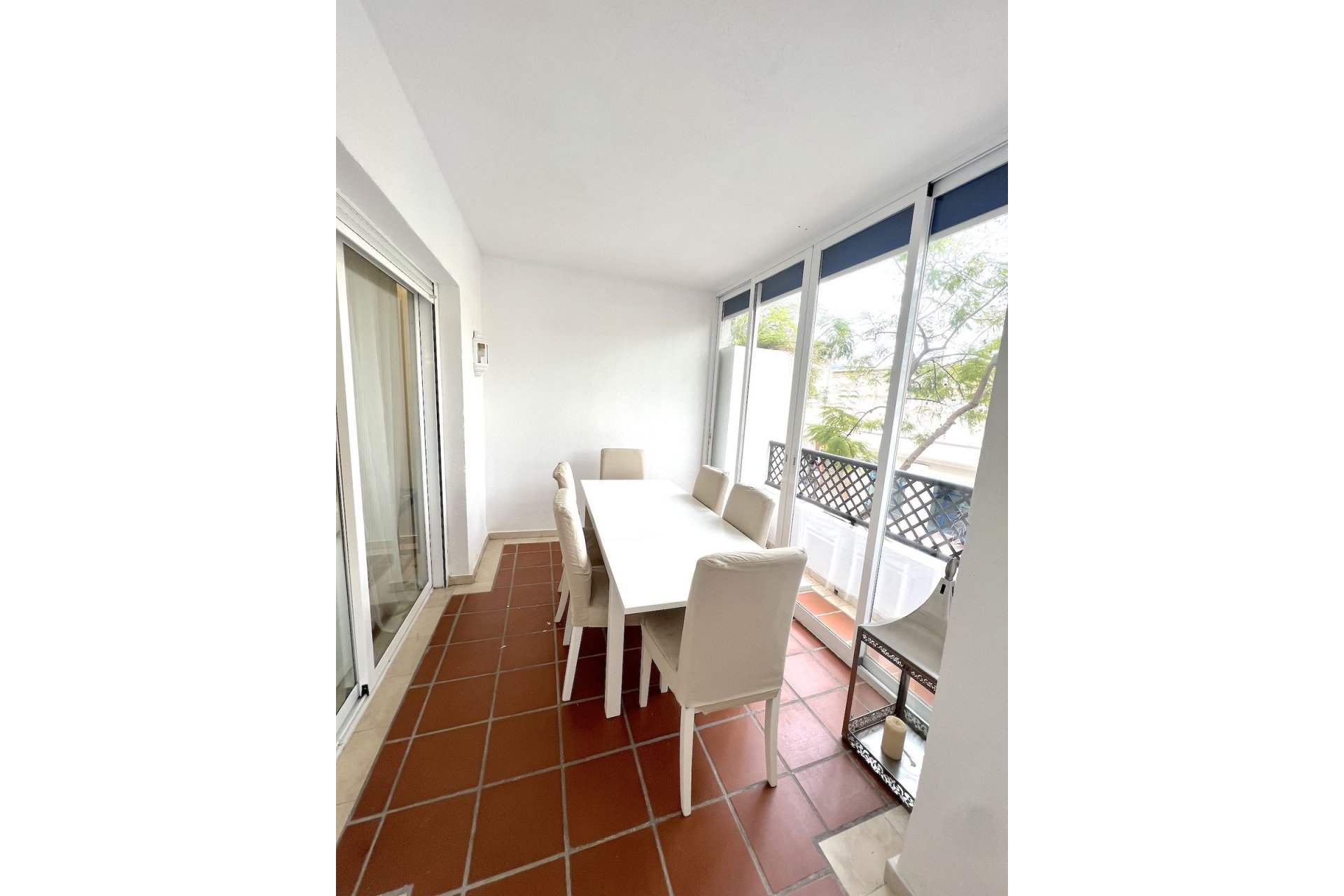 Resale - Apartment - Middle Floor Apartment - Marbella - Puerto Banús