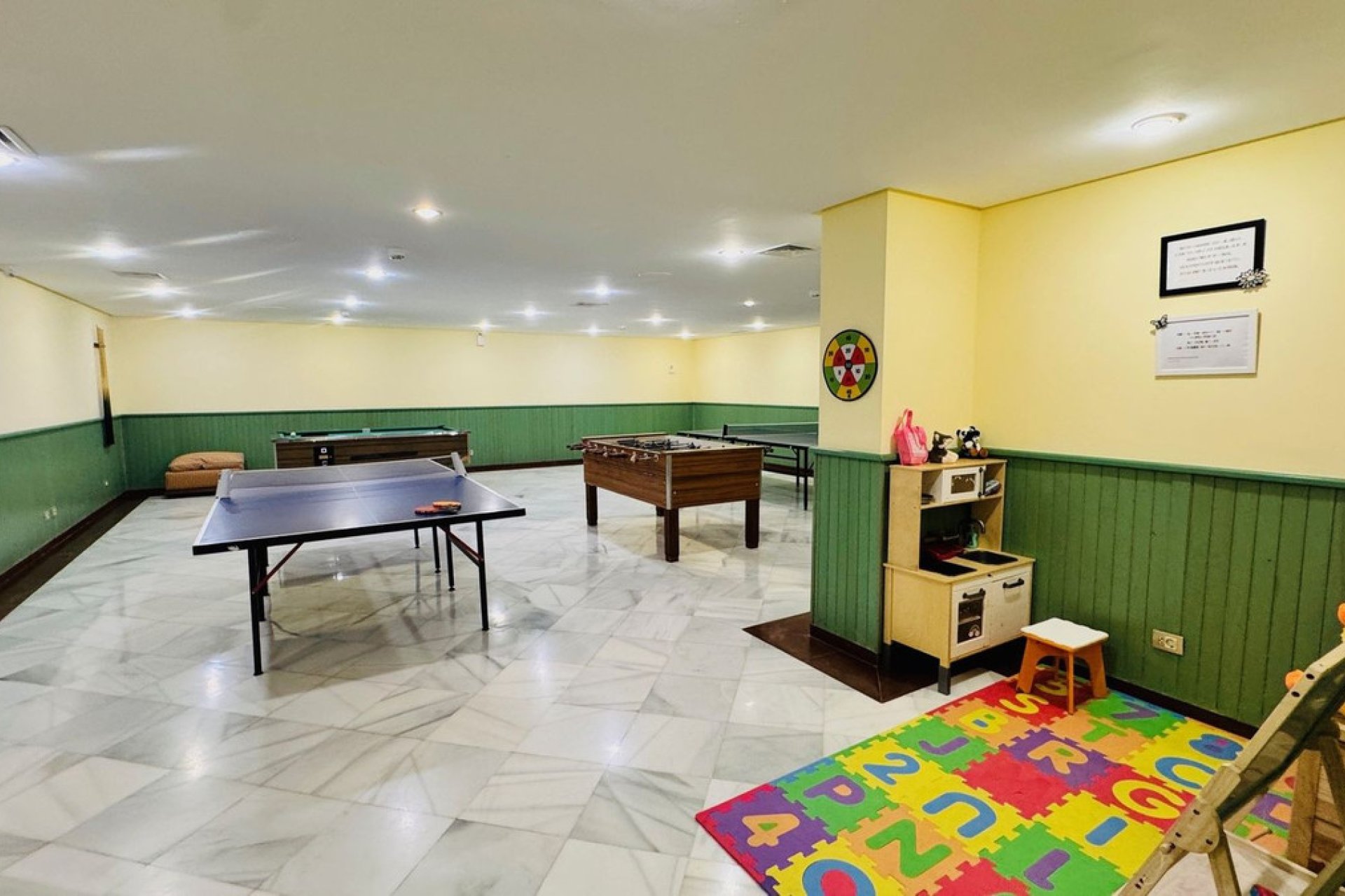 Resale - Apartment - Middle Floor Apartment - Marbella - Puerto Banús