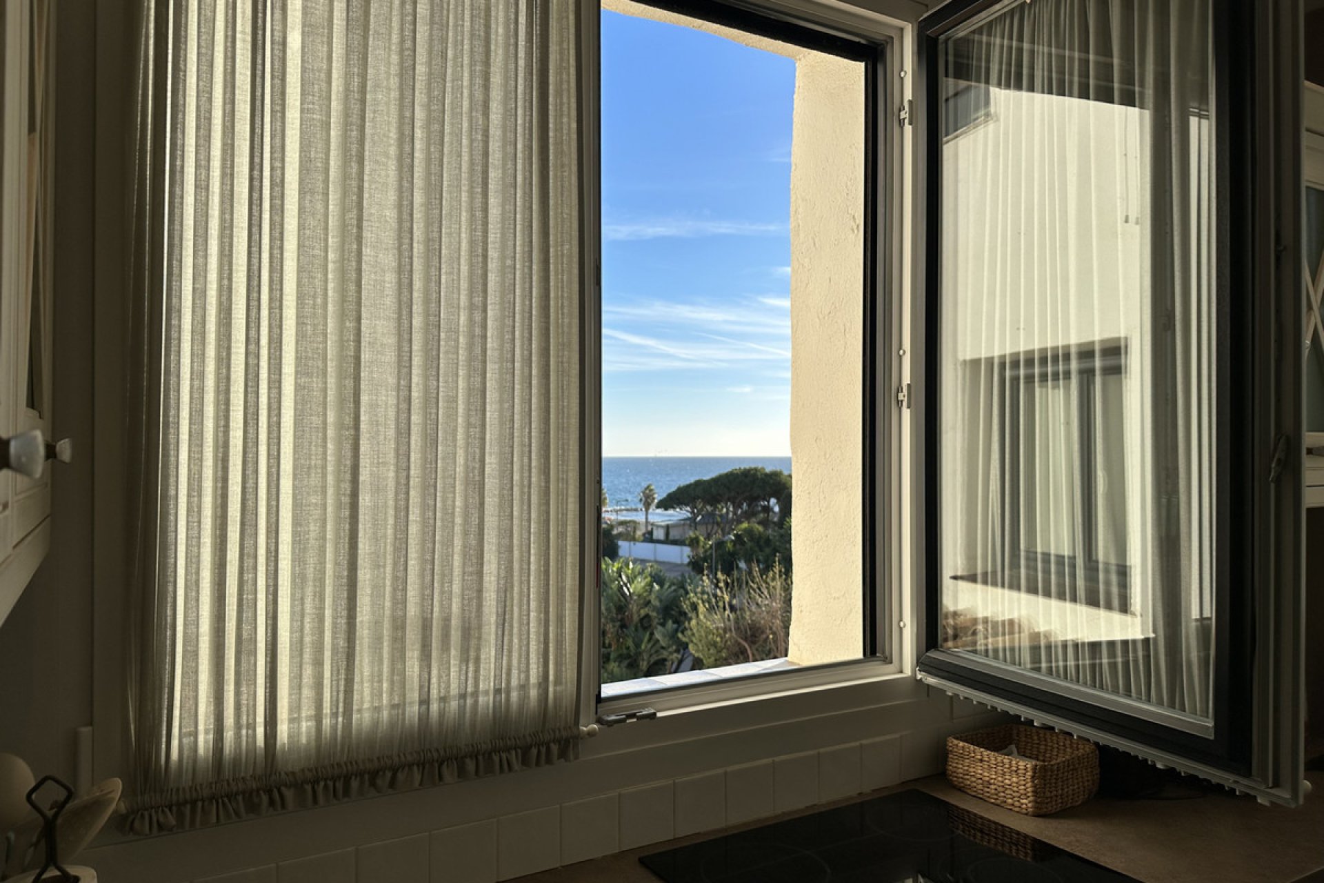 Resale - Apartment - Middle Floor Apartment - Marbella - Puerto Banús