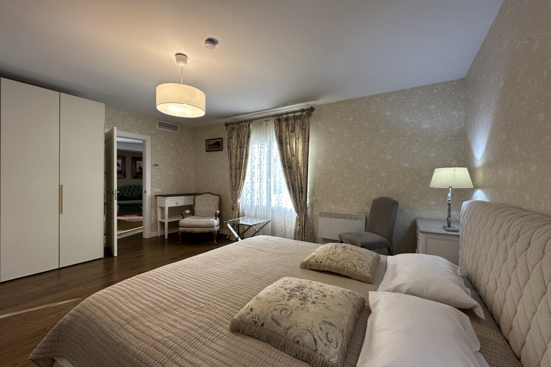 Resale - Apartment - Middle Floor Apartment - Marbella - Puerto Banús