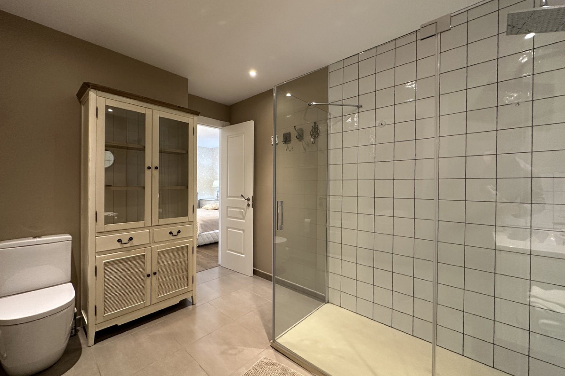 Resale - Apartment - Middle Floor Apartment - Marbella - Puerto Banús