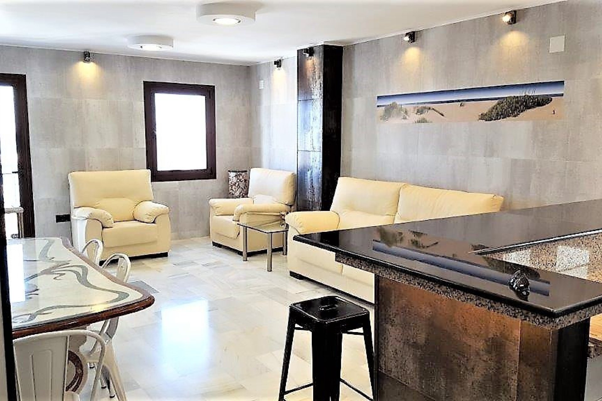 Resale - Apartment - Middle Floor Apartment - Marbella - Puerto Banús