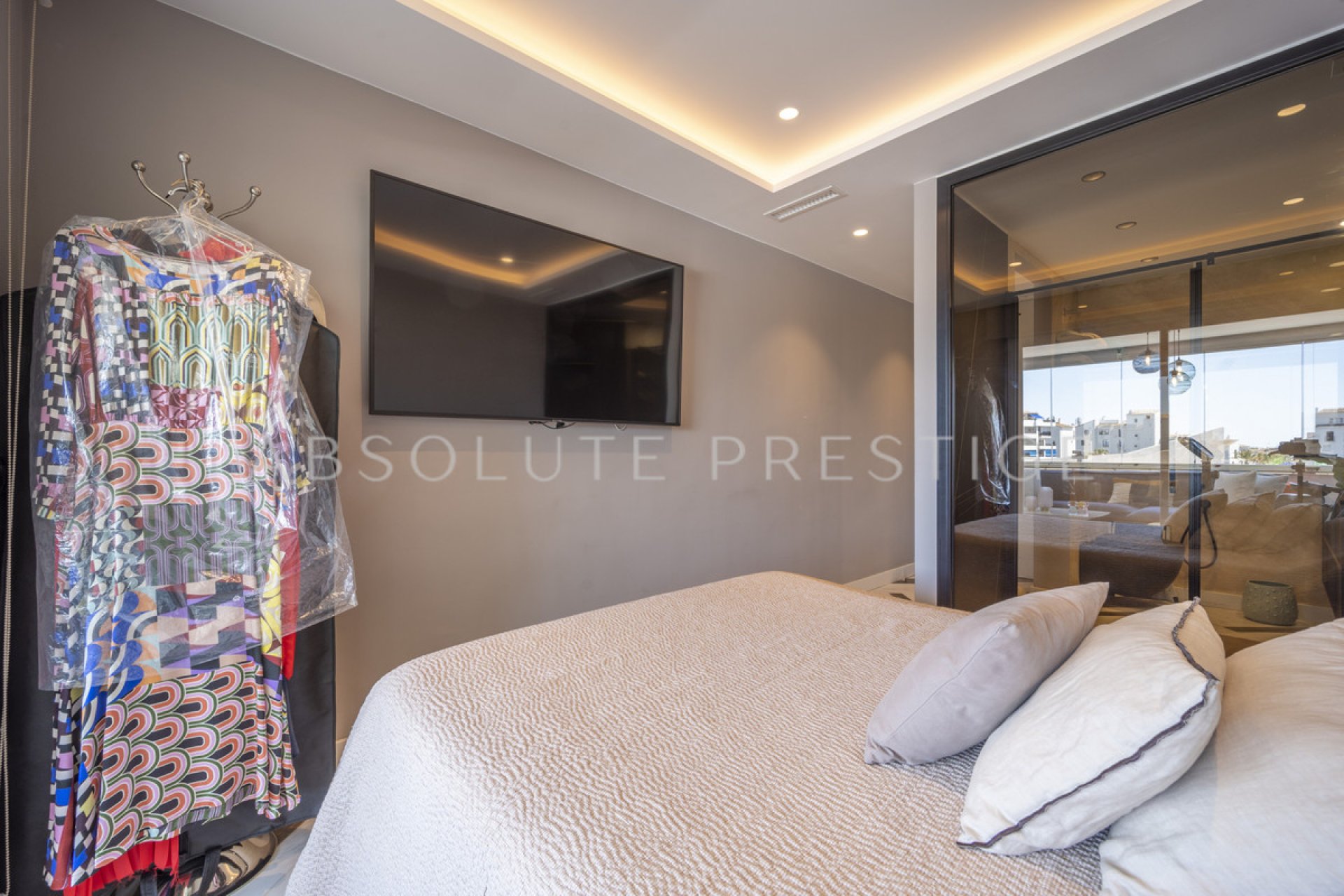 Resale - Apartment - Middle Floor Apartment - Marbella - Puerto Banús