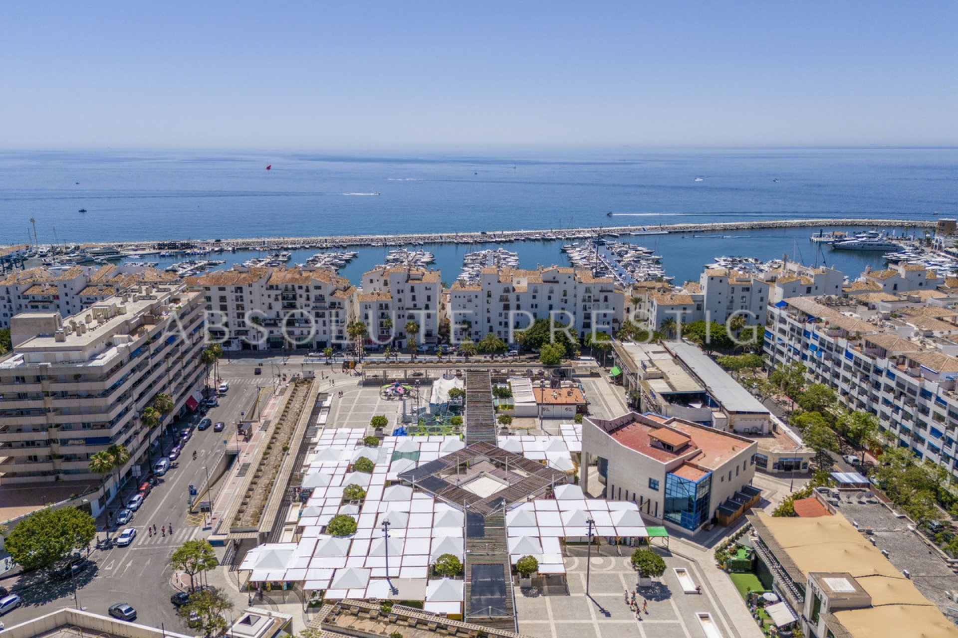 Resale - Apartment - Middle Floor Apartment - Marbella - Puerto Banús