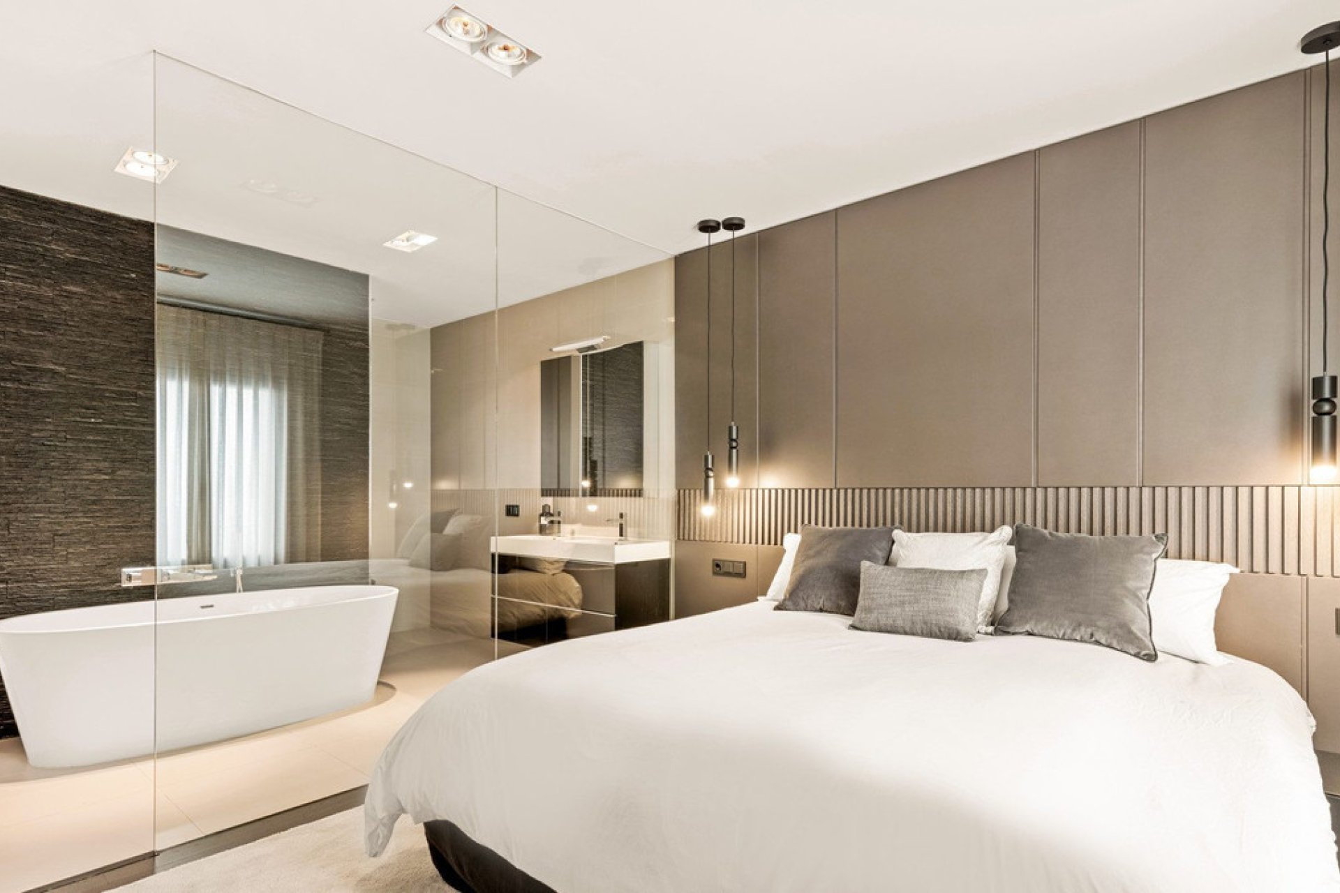 Resale - Apartment - Middle Floor Apartment - Marbella - Puerto Banús