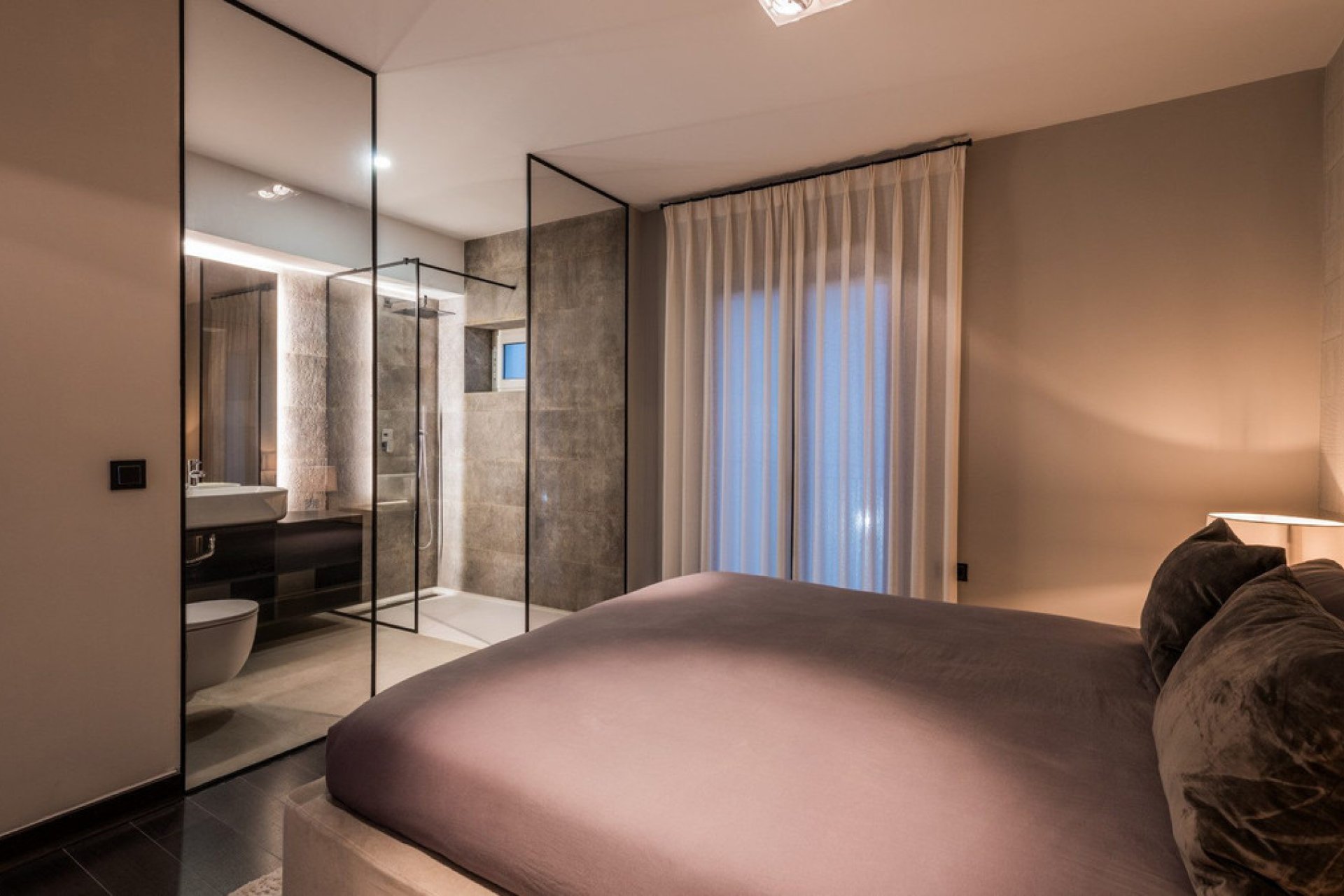 Resale - Apartment - Middle Floor Apartment - Marbella - Puerto Banús