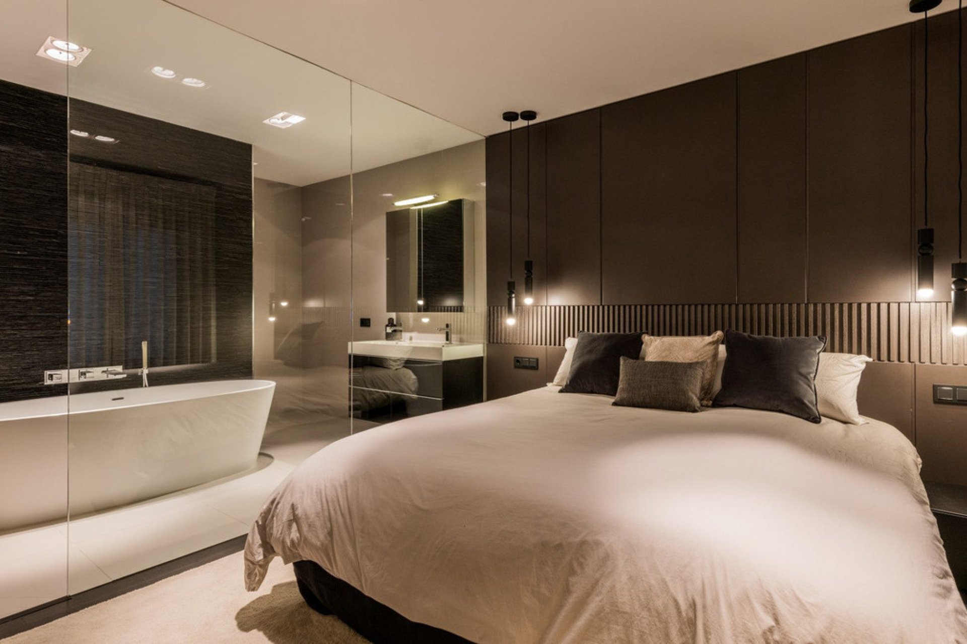 Resale - Apartment - Middle Floor Apartment - Marbella - Puerto Banús