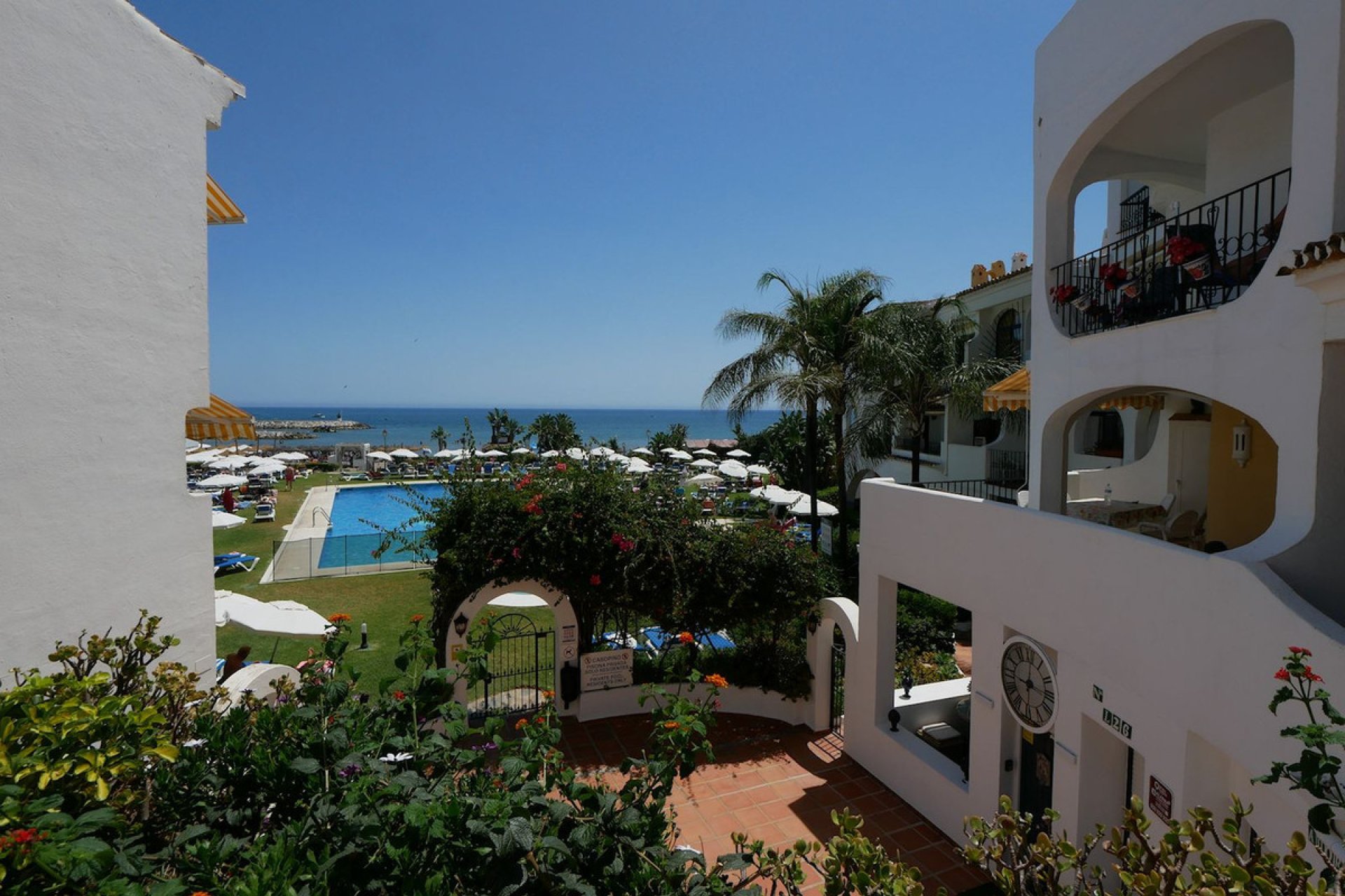 Resale - Apartment - Middle Floor Apartment - Marbella - Puerto de Cabopino