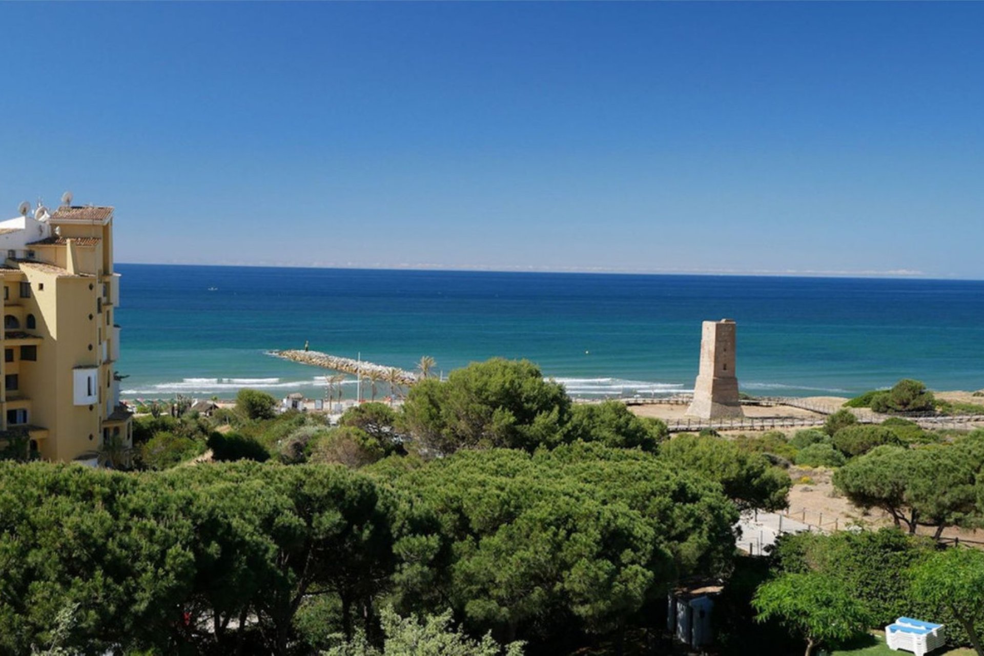 Resale - Apartment - Middle Floor Apartment - Marbella - Puerto de Cabopino