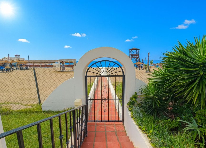 Resale - Apartment - Middle Floor Apartment - Marbella - Puerto de Cabopino